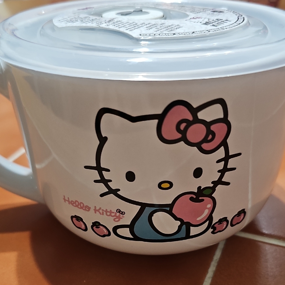 Hello Kitty White and Pink Bowl with Lid